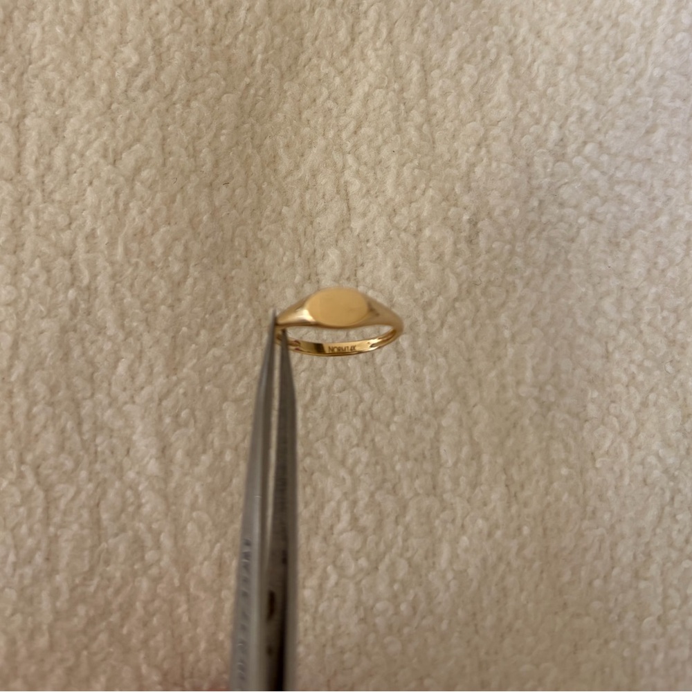 14k Solid Gold Signet Ring Size 4